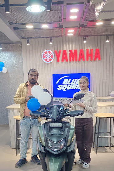 Customer Delivery & Showroom Photo #19