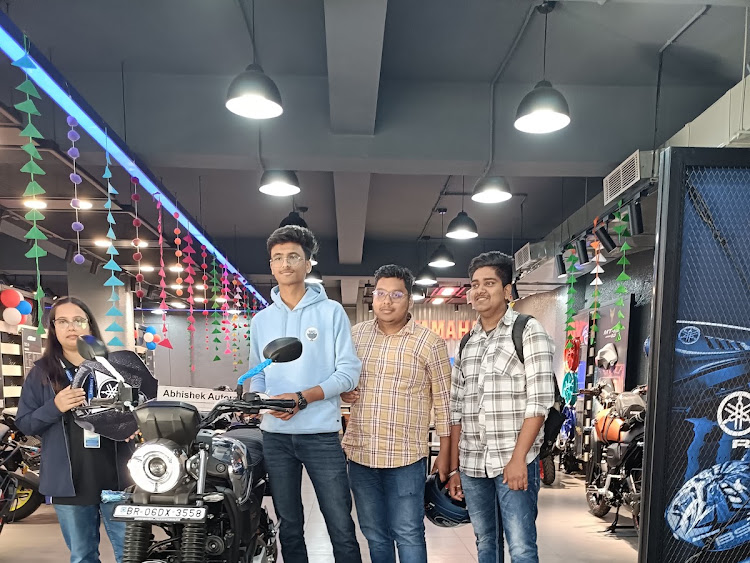 Customer Delivery & Showroom Photo #42